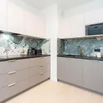 Lejlighed Apartly - Garden Z Prywatnym Ogrodem W Centrum# Parking