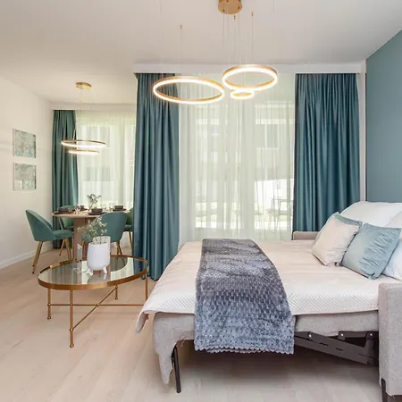 Apartly - Garden Z Prywatnym Ogrodem W Centrum# Parking