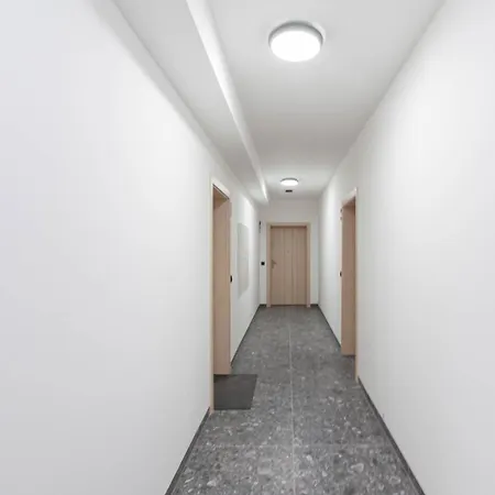Apartamento Apartly - Garden Z Prywatnym Ogrodem W Centrum# Parking
